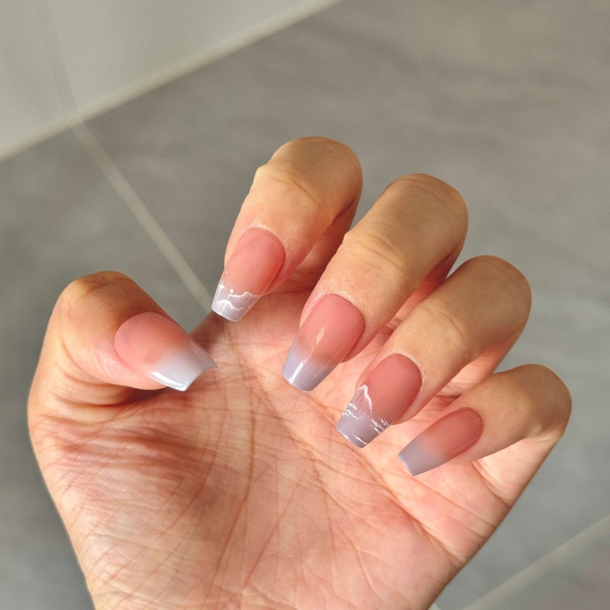 Gradient Cloud Press - On Nails | Nude Coffin Shape with Blue Tips & White Veins | Reusable Minimalist Set - Yuhher